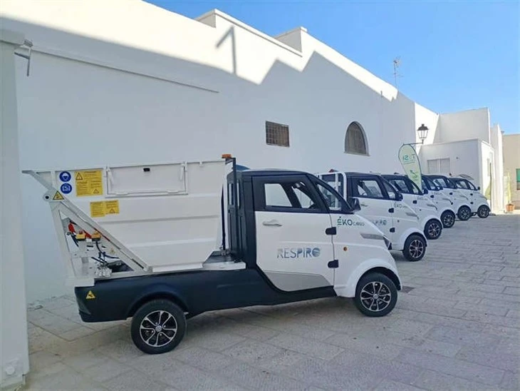 Runhorse Compact Electric Lithium-Ion Utility Truck For Last-mile Delivery Trucks